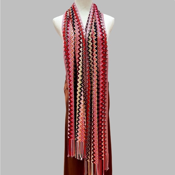MISSONI Zigzag Patterned Scarf - Red, Pink, Black, Purple, Gold Vibrant colors - Picture 2 of 9